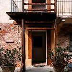 Le Di Borgo Casa Scaparone *