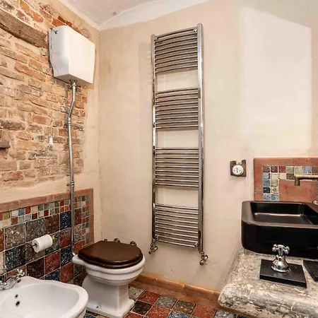 Le Di Borgo Casa Scaparone