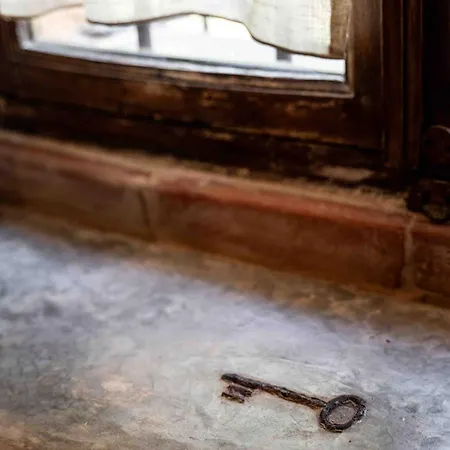 منزل ريفي Le Di Borgo Casa Scaparone Biglini