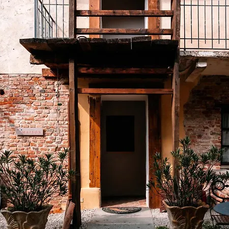 Le Di Borgo Casa Scaparone *