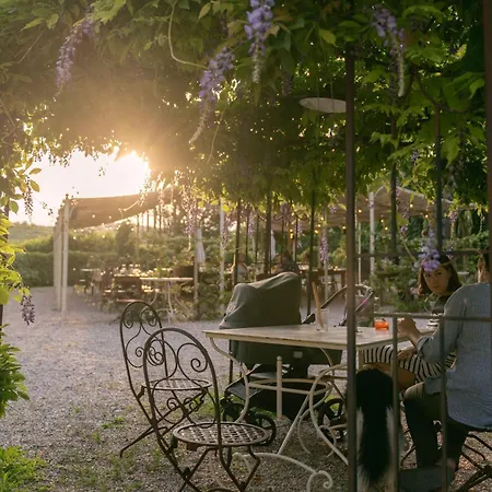 Le Di Borgo Casa Scaparone Country house Biglini