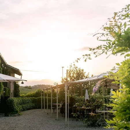 Le Di Borgo Casa Scaparone Country house