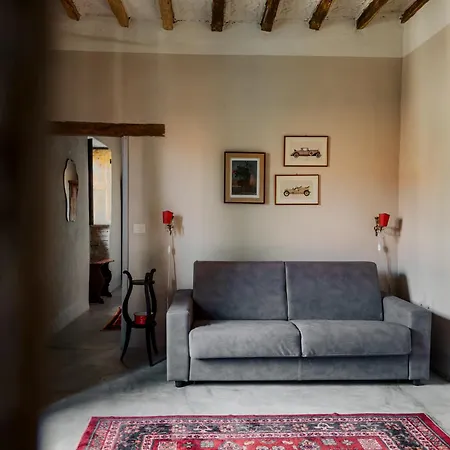 Le Di Borgo Casa Scaparone Biglini