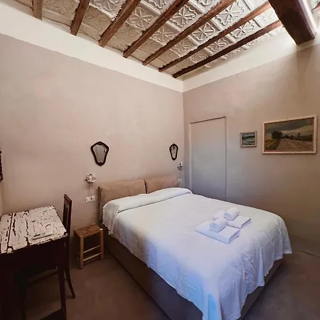 Le Di Borgo Casa Scaparone * Biglini