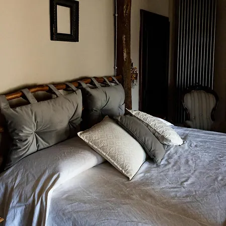 Le Di Borgo Casa Scaparone Biglini