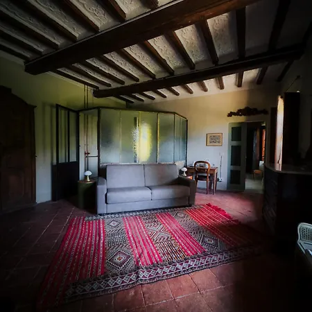 Le Di Borgo Casa Scaparone * Biglini