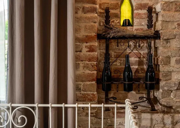 Le Di Borgo Casa Scaparone * Biglini