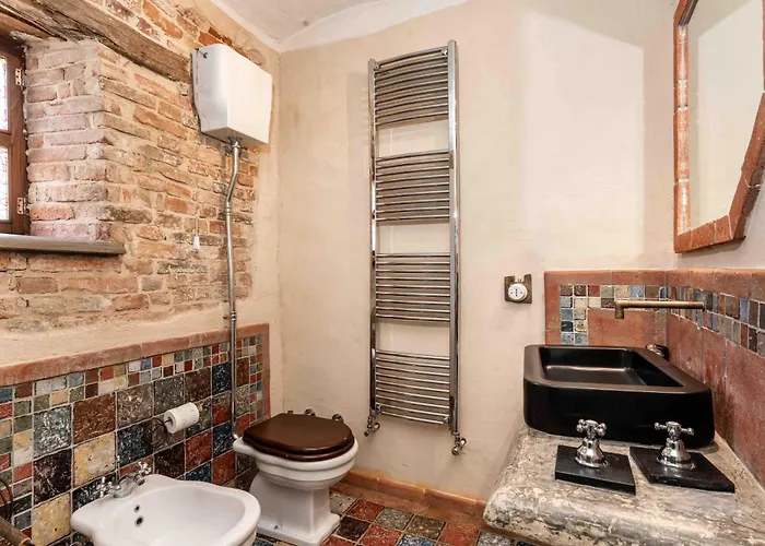 Le Di Borgo Casa Scaparone