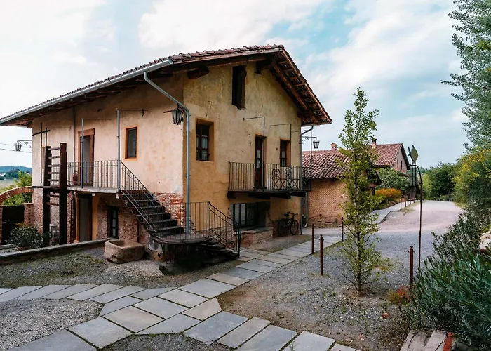 Le Di Borgo Casa Scaparone * Biglini