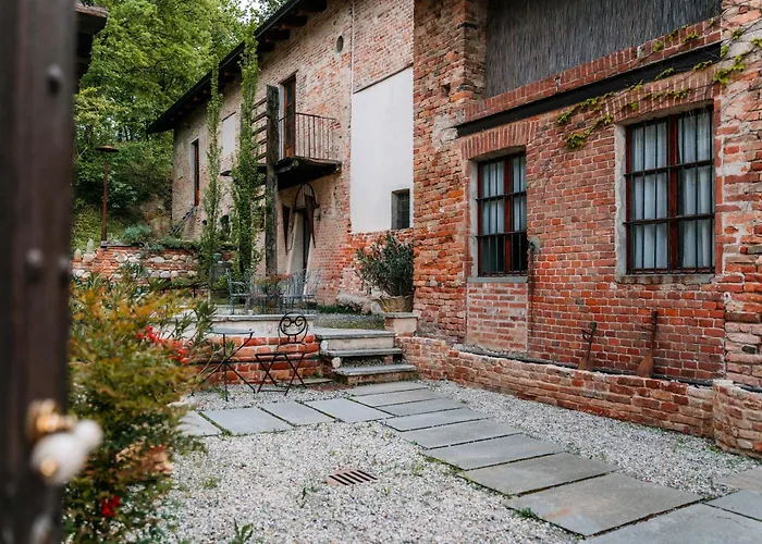 Le Di Borgo Casa Scaparone Country house Biglini