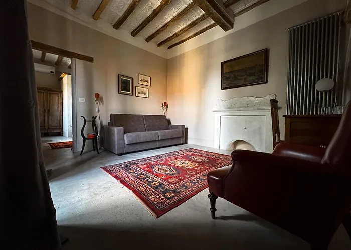 Le Di Borgo Casa Scaparone