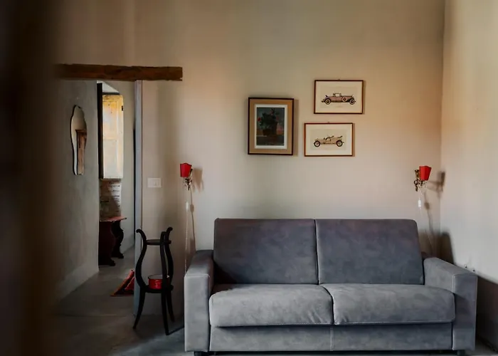 Le Di Borgo Casa Scaparone Biglini