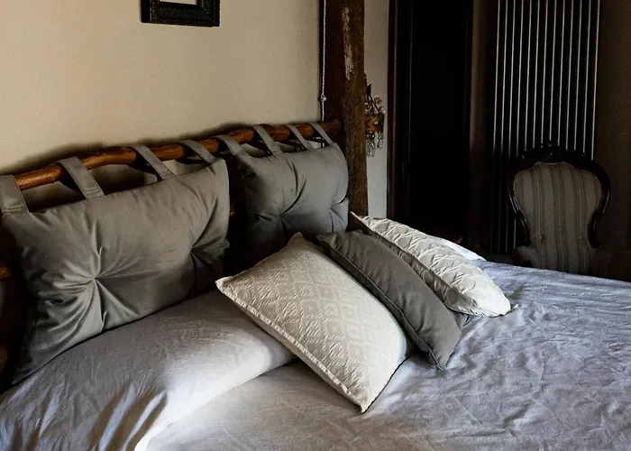 Le Di Borgo Casa Scaparone Biglini